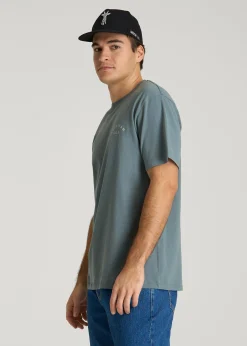 Giraffe Graphic Tee for Tall Men